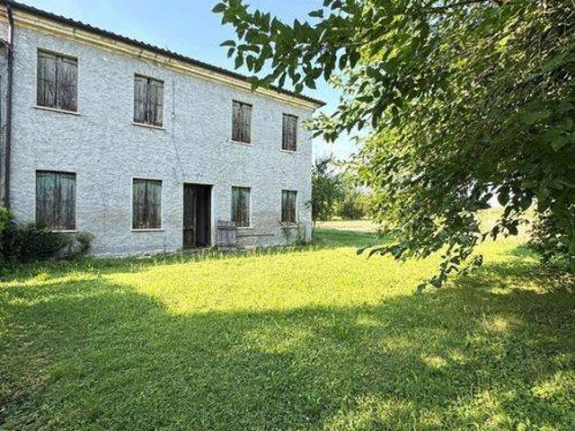 Rustico in vendita a Selvana, Treviso