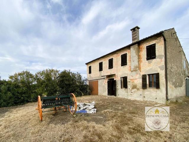 Rustico in vendita a Tribano, Veneto