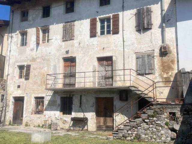 Rustico in vendita a Tricesimo, Friuli-Venezia Giulia