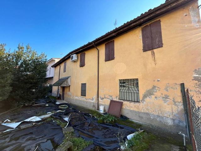 Rustico in vendita a Trigolo, Lombardia