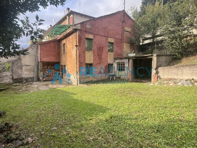 Rustico in vendita a Trissino, Veneto