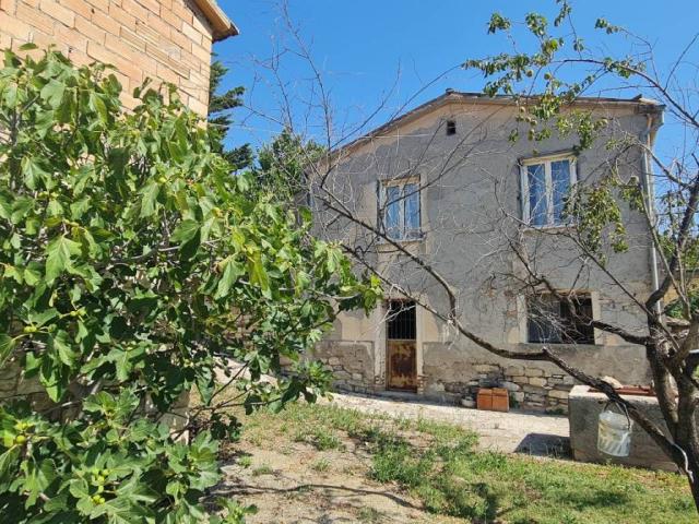 Rustico in vendita a Trivento, Molise