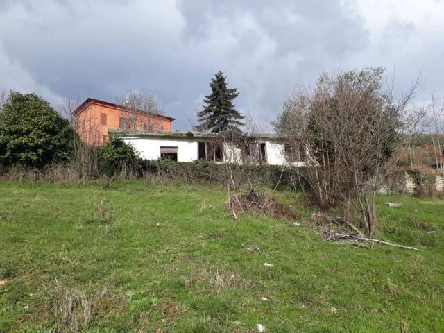 Rustico in vendita a Trivigliano, Lazio