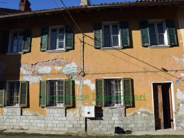 Rustico in vendita a Trovo, Lombardia