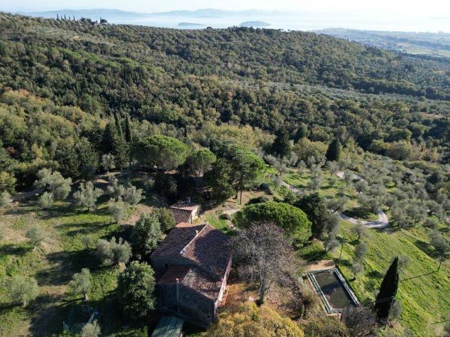 Rustico in vendita a Tuoro Sul Trasimeno, Umbria