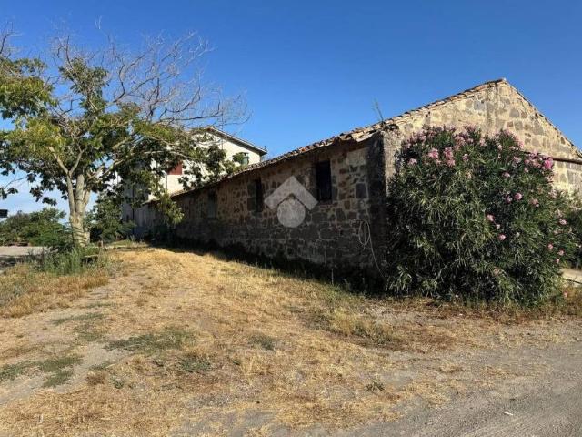 Rustico in vendita a Tuscania, Lazio