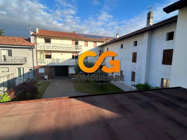 Rustico in vendita a Beivârs, Reana Del Roiale