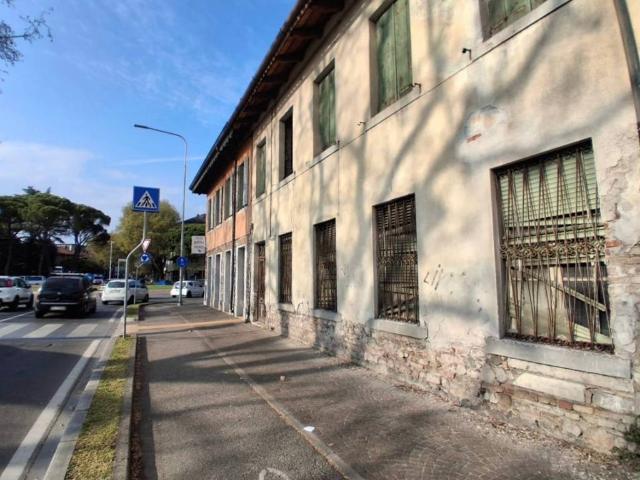 Rustico in vendita a Borgo Pracchiuso, Reana Del Roiale