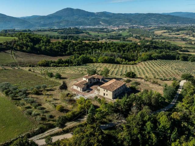 Rustico in vendita a Umbertide, Umbria