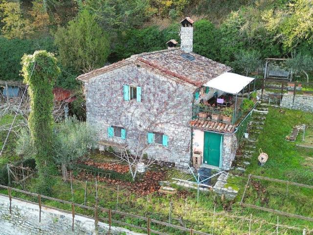 Rustico in vendita a Umbertide, Umbria