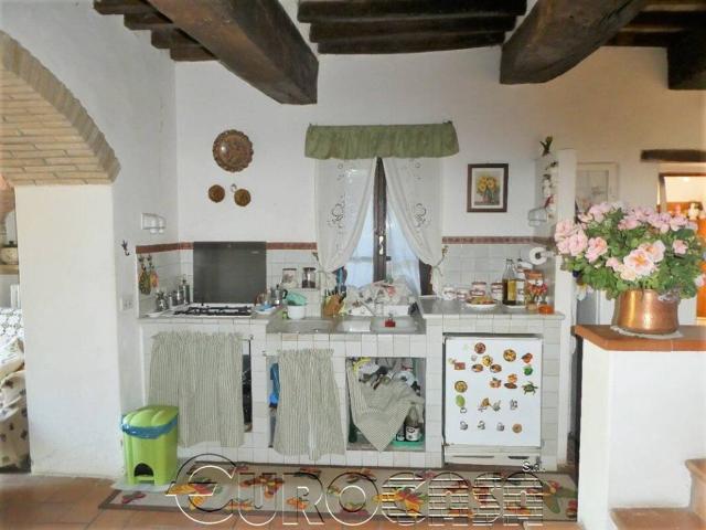Rustico in vendita a Umbertide, Umbria