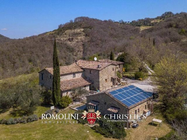 Rustico in vendita a Umbertide, Umbria