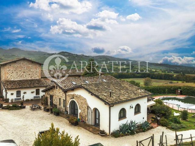 Rustico in vendita a Umbertide, Umbria