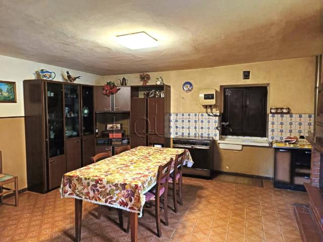 Rustico in vendita a Umbertide, Umbria
