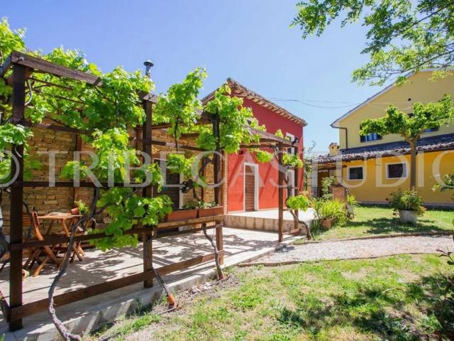 Rustico in vendita a Marche, Pesaro E Urbino