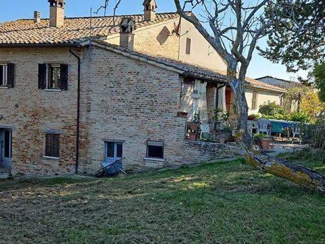 Rustico in vendita a Pallino, Marche
