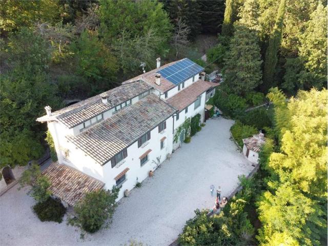 Rustico in vendita a Gadana, Urbino