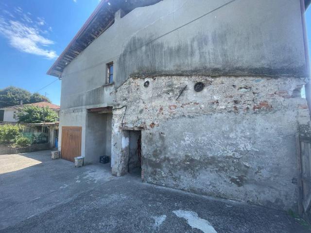 Rustico in vendita a Urgnano, Lombardia
