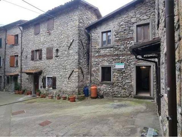 Rustico in vendita a Fontana delle Monache, Vagli Sotto