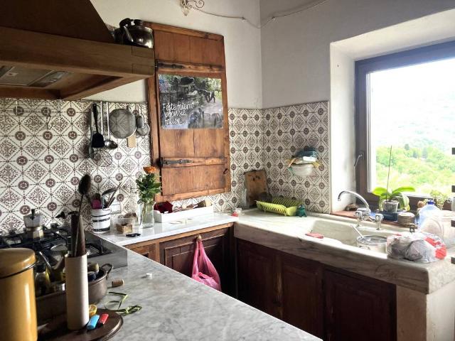 Rustico in vendita a Vaglia, Toscana