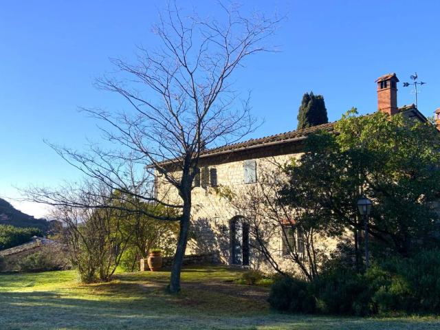 Rustico in vendita a Vaiano, Toscana