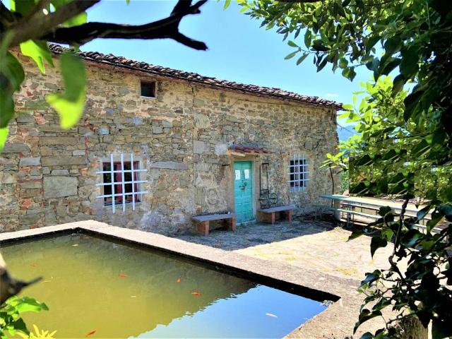 Rustico in vendita a Schignano, Vaiano