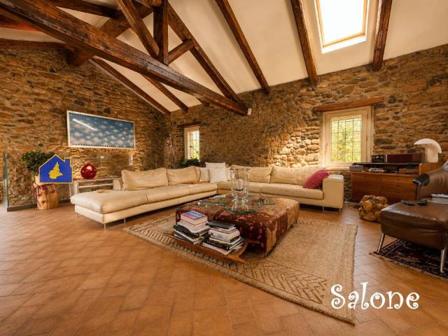 Rustico in vendita a Unione Montana di Comuni delle Valli di Lanzo, Ceronda e Casternone, Piemonte