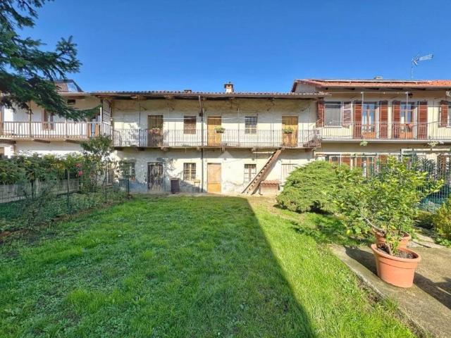 Rustico in vendita a Unione Montana di Comuni delle Valli di Lanzo, Ceronda e Casternone, Piemonte