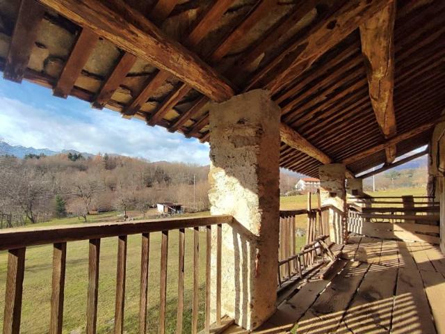 Rustico in vendita a Val di Chy, Piemonte