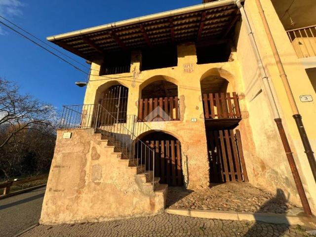 Rustico in vendita a Val di Chy, Piemonte