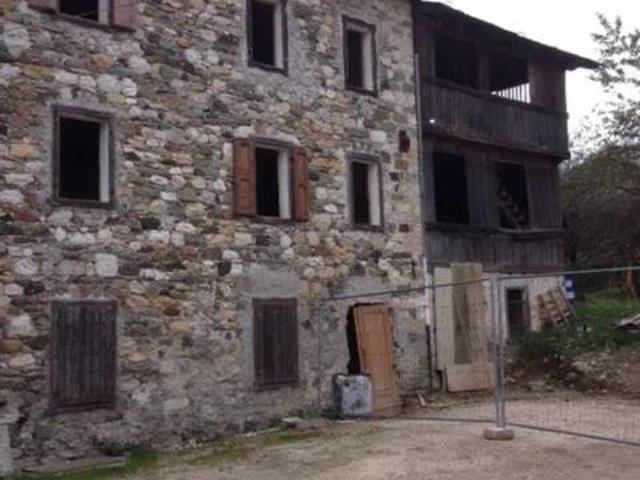 Rustico in vendita a Val di Zoldo, Forno Di Zoldo