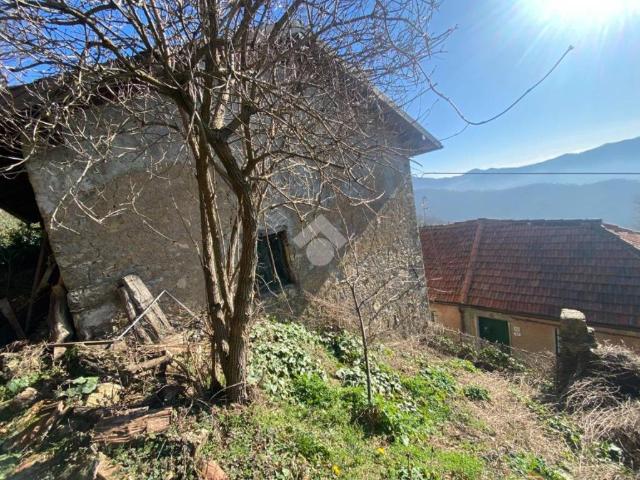 Rustico in vendita a Valbrevenna, Liguria