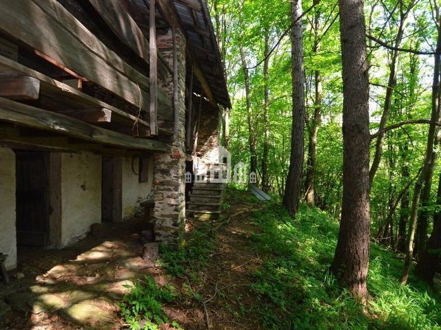 Rustico in vendita a Valchiusa, Piemonte