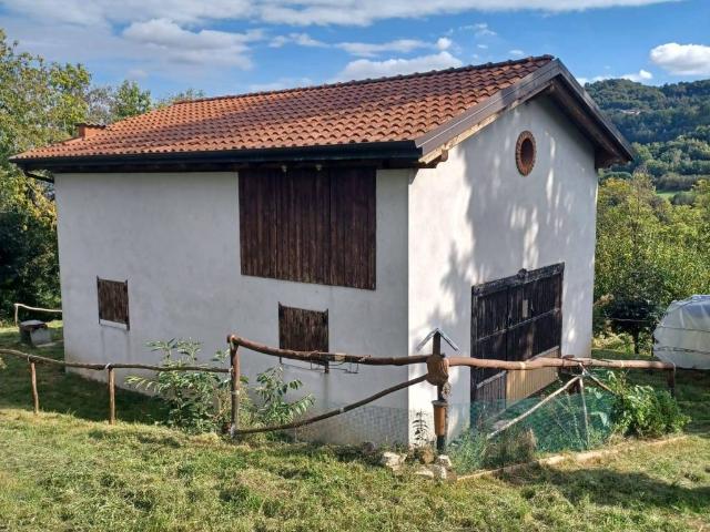 Rustico in vendita a Valdagno, Veneto