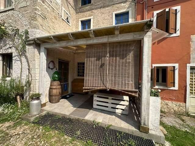 Rustico in vendita a Contrada Pregrassi, Valdagno