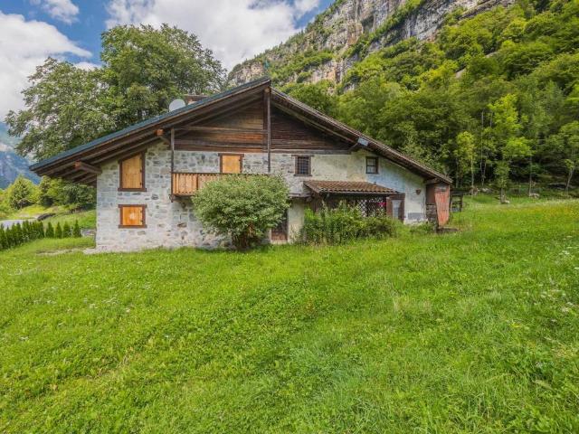 Rustico in vendita a Comunità delle Giudicarie, Praso