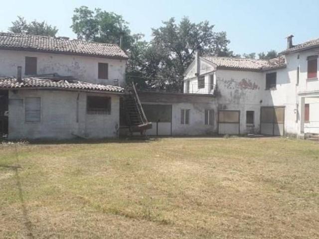 Rustico in vendita a Valdobbiadene, Veneto