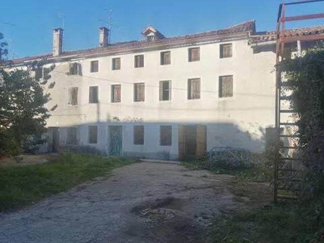 Rustico in vendita a Valdobbiadene, Veneto