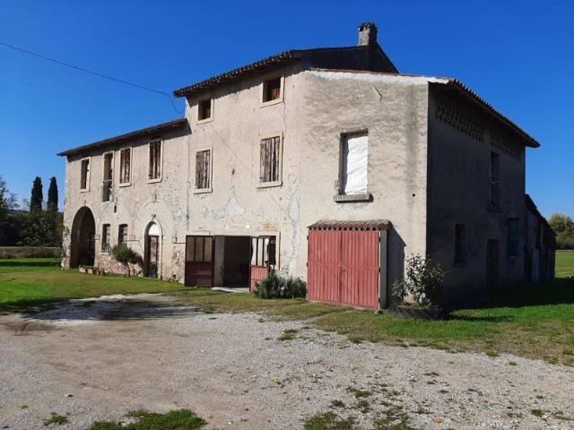 Rustico in vendita a Valeggio Sul Mincio, Veneto