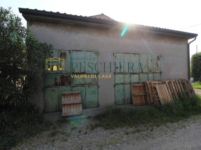 Rustico in vendita a Remelli, Valeggio Sul Mincio