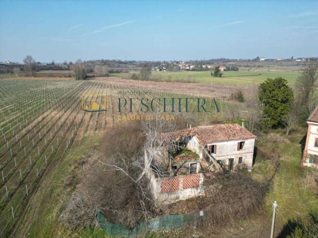 Rustico in vendita a Valeggio Sul Mincio, Veneto