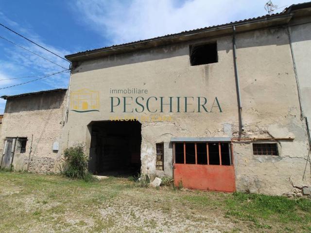 Rustico in vendita a Valeggio Sul Mincio, Veneto