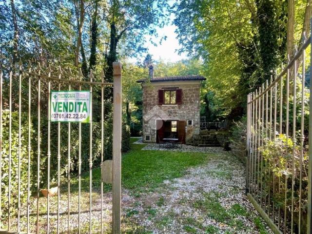 Rustico in vendita a Valentano, Viterbo