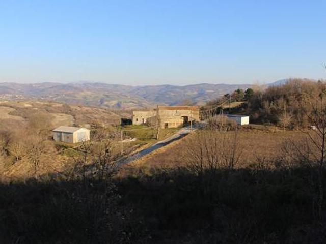 Rustico in vendita a Valfabbrica, Umbria