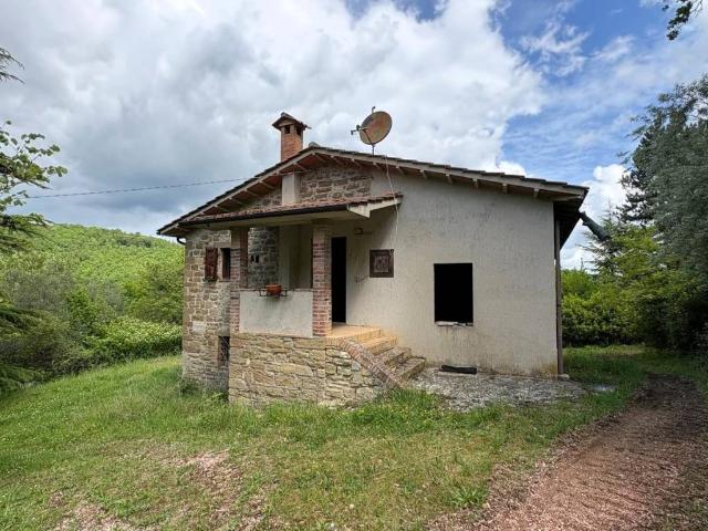 Rustico in vendita a Valfabbrica, Umbria