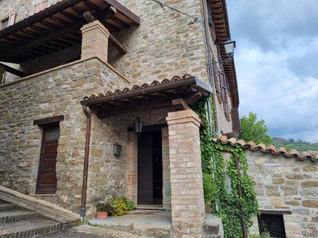 Rustico in vendita a Valfabbrica, Umbria