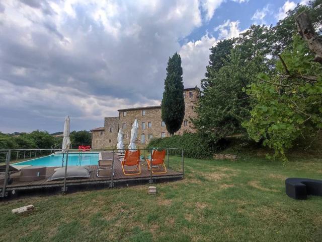 Rustico in vendita a Valfabbrica, Umbria
