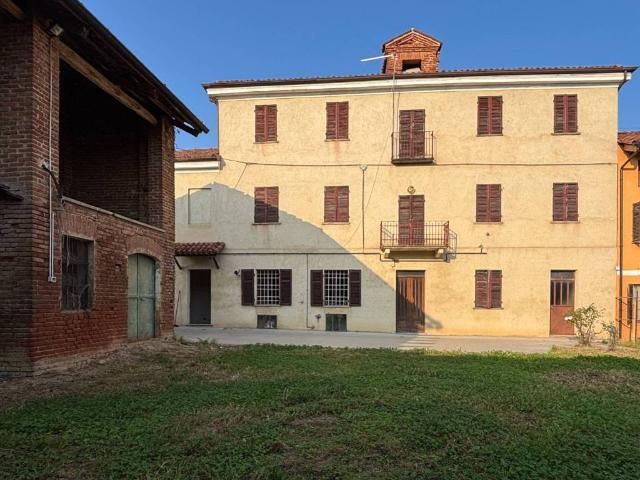 Rustico in vendita a Piemonte, Asti