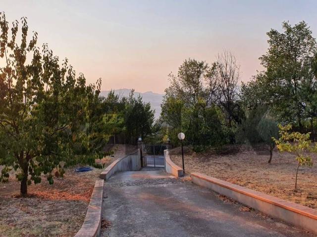 Rustico in vendita a Valguarnera, Sicilia
