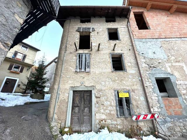 Rustico in vendita a Comunità della Vallagarina, Vallarsa